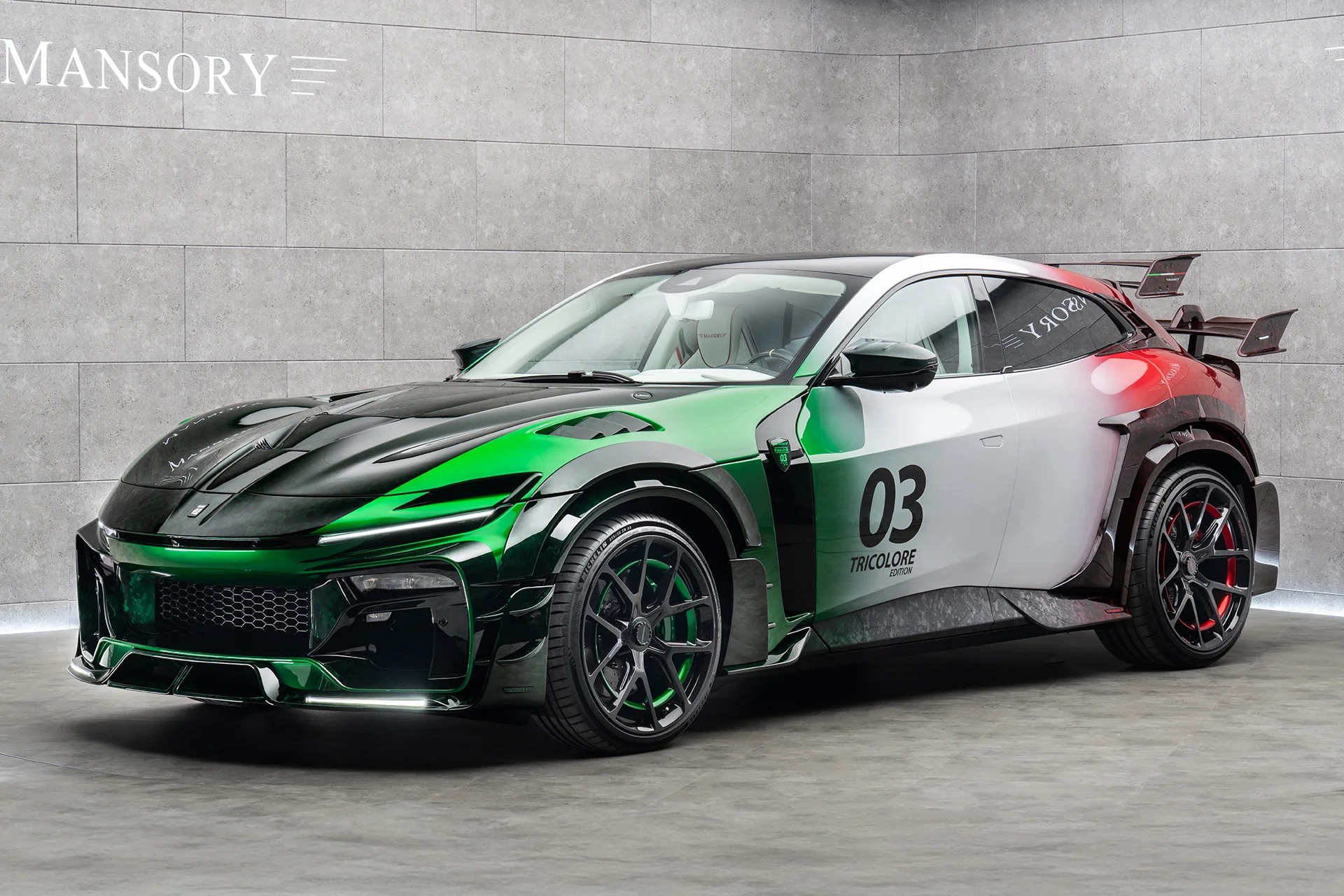迈莎锐 MANSORY 定制劳斯莱斯库里南：从「车」到「艺术品」的 9 道工序